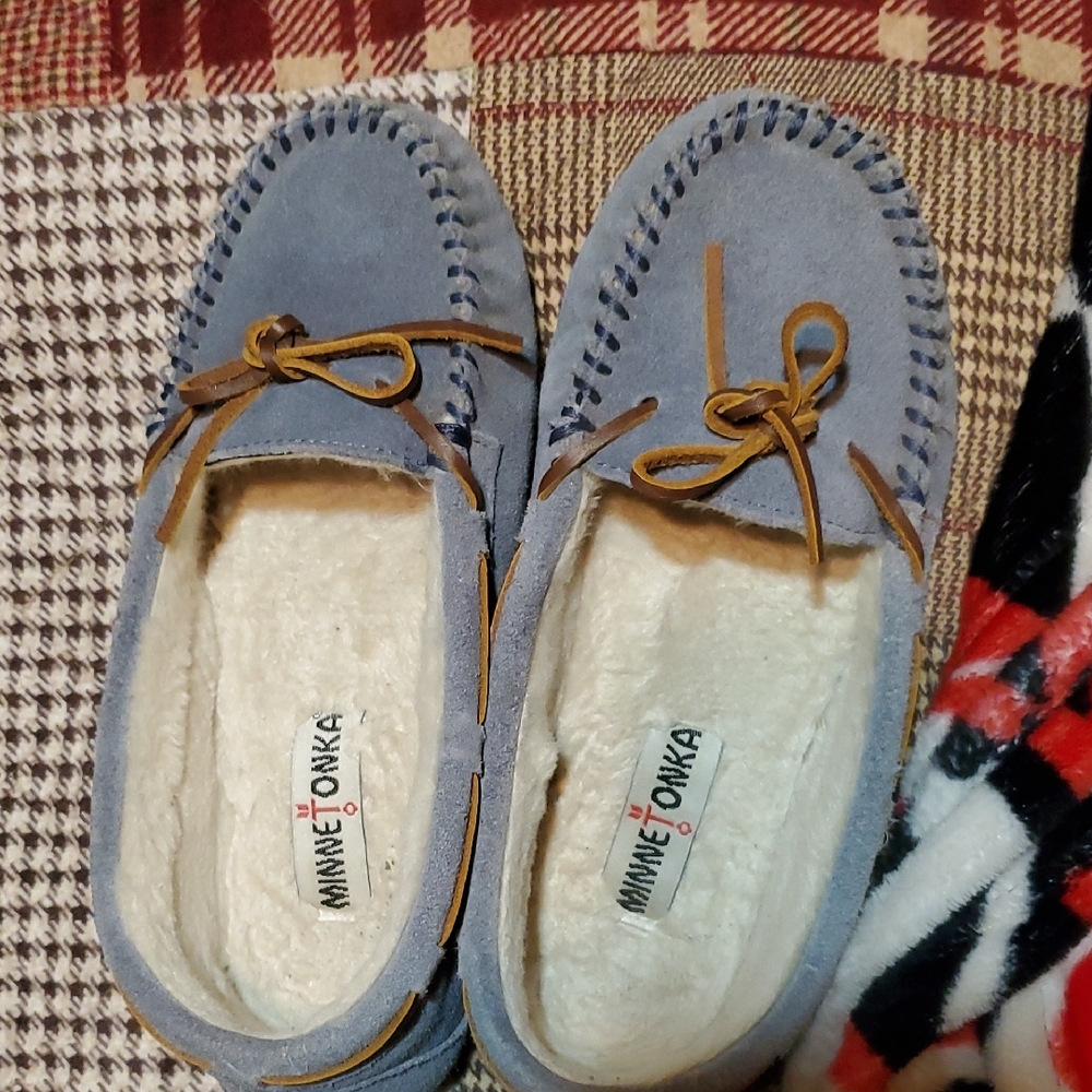 Minnetonka Vintage Blue Suede Slippers